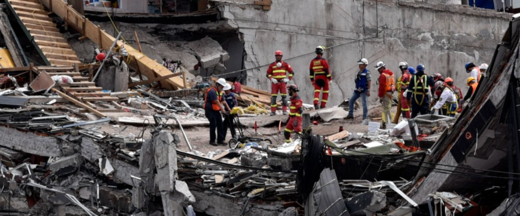 Ισχυρότατος σεισμός μεγέθους 7,6 Ρίχτερ στο Μεξικό Ισχυρότατος σεισμός μεγέθους 7,6 Ρίχτερ στο Μεξικό
