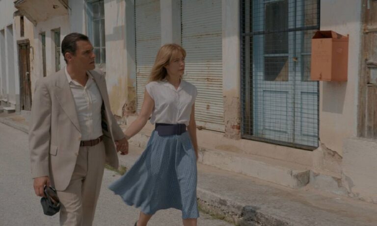 Έρωτας Φυγάς: Ο Μάρκος σώζει τη Ρηνιώ από την αυτοκτονία Έρωτας Φυγάς: Ο Μάρκος σώζει τη Ρηνιώ από την αυτοκτονία