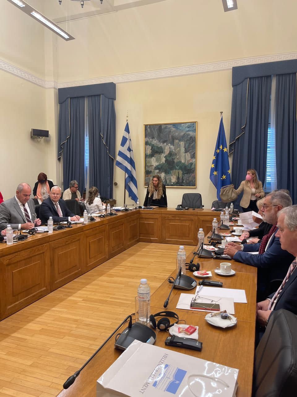Συνάντηση Ιλχάν Αχμέτ με το Προεδρείο της Κοινοβουλευτικής Ομάδας Φιλίας Ελβετίας –Ελλάδας Συνάντηση Ιλχάν Αχμέτ με το Προεδρείο της Κοινοβουλευτικής Ομάδας Φιλίας Ελβετίας –Ελλάδας
