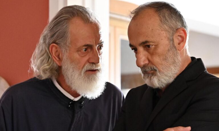 Σασμός: Ο Μανώλης αποκαλύπτει τον δολοφόνο του Στεφανή στον παπά Μιχάλη Σασμός: Ο Μανώλης αποκαλύπτει τον δολοφόνο του Στεφανή στον παπά Μιχάλη