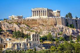Τουρίστρια έπεσε από το λόφο της Ακρόπολης Τουρίστρια έπεσε από το λόφο της Ακρόπολης