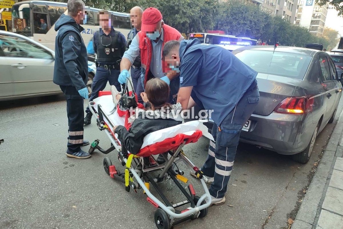 Θεσσαλονίκη: Μάλωσε με τον πατέρα της και κρεμάστηκε από το αυτοκίνητό του Θεσσαλονίκη: Μάλωσε με τον πατέρα της και κρεμάστηκε από το αυτοκίνητό του