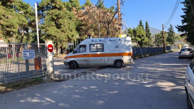 Λαμία: Καταπλακώθηκε από το αυτοκίνητό του όταν προσπάθησε να ξεκολλήσει τη μίζα Λαμία: Καταπλακώθηκε από το αυτοκίνητό του όταν προσπάθησε να ξεκολλήσει τη μίζα
