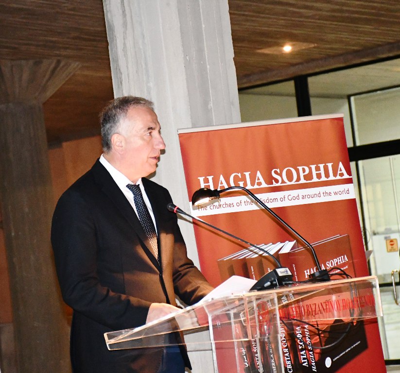 Στ. Καλαφάτης: «Αυθαίρετη, ανιστόρητη και βέβηλη η απόφαση της τουρκικής ηγεσίας να μετατρέψει σε μουσουλμανικό τέμενος την Αγία Σοφία» Στ. Καλαφάτης: «Αυθαίρετη, ανιστόρητη και βέβηλη η απόφαση της τουρκικής ηγεσίας να μετατρέψει σε μουσουλμανικό τέμενος την Αγία Σοφία»
