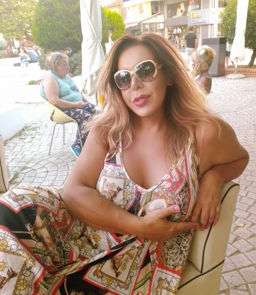 Συνέντευξη με την πρώτη τρανς γυναίκα που έκανε στη Θράκη αλλαγή φύλου στη ταυτότητά της Συνέντευξη με την πρώτη τρανς γυναίκα που έκανε στη Θράκη αλλαγή φύλου στη ταυτότητά της