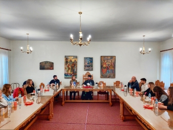 Εκπαιδευτική Συνάντηση του Τμήματος Κοινωνικής Πολιτικής με το Μητροπολίτη Μαρωνείας Εκπαιδευτική Συνάντηση του Τμήματος Κοινωνικής Πολιτικής με το Μητροπολίτη Μαρωνείας