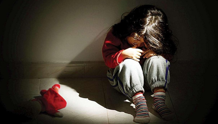 Θεσσαλονίκη: Μάνα κλείδωνε την 8χρονη κόρη της σε δωμάτιο χωρίς φαγητό