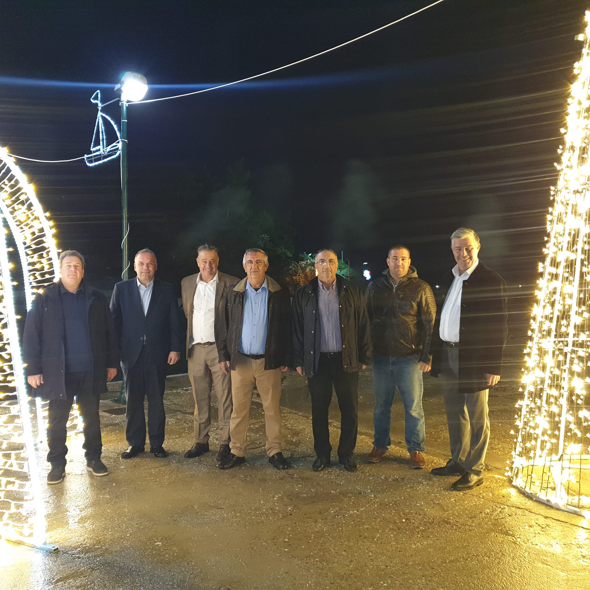 «Φωταγώγηση του Χριστουγεννιάτικου Δέντρου του Δήμου Θάσου» «Φωταγώγηση του Χριστουγεννιάτικου Δέντρου του Δήμου Θάσου»
