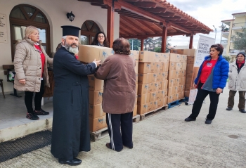 Διανομή δεμάτων – τροφίμων στην Ι.Μ. Μαρωνείας και Κομοτηνής Διανομή δεμάτων – τροφίμων στην Ι.Μ. Μαρωνείας και Κομοτηνής