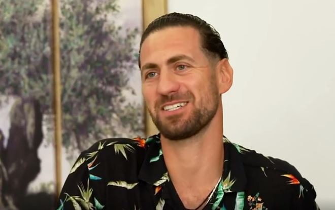 Survivor: Ο Κώστας Παπαδόπουλος πήγε στον Άγιο Κυπριανό να “λύσει τα μάγια “ που του ‘χει κάνει η Τριαντάφυλλος… Survivor: Ο Κώστας Παπαδόπουλος πήγε στον Άγιο Κυπριανό να “λύσει τα μάγια “ που του ‘χει κάνει η Τριαντάφυλλος…