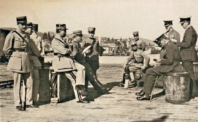Θράκη 1922: Από τη Σκύλλα στη Χάρυβδη… Από το Παρίσι στα Μουδανιά!!! Θράκη 1922: Από τη Σκύλλα στη Χάρυβδη… Από το Παρίσι στα Μουδανιά!!!