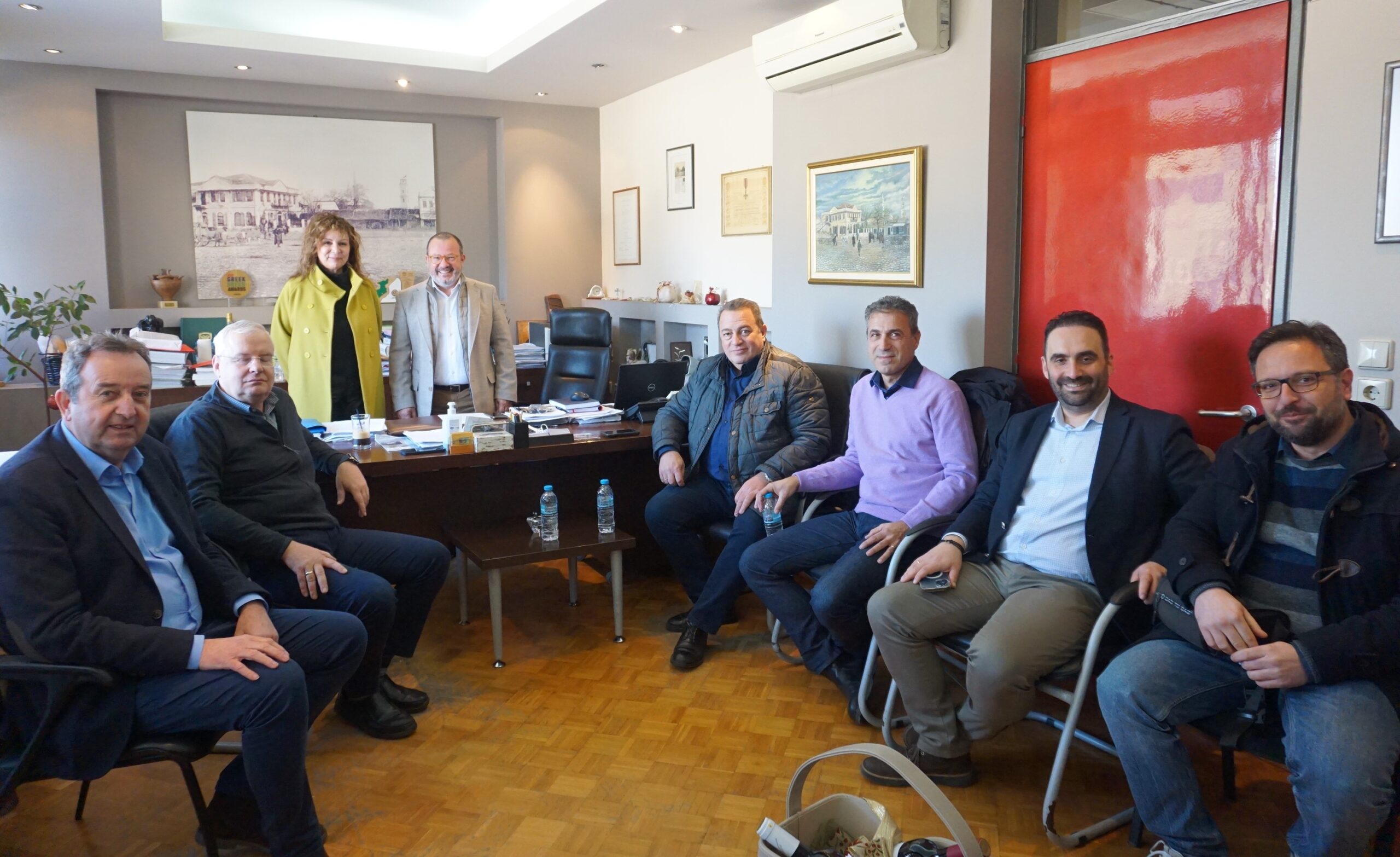 Σύσκεψη όλων των παρατάξεων του Δήμου Κομοτηνής και των βουλευτών Ροδόπης για τα στεγαστικά δάνεια των παλιννοστούντων ομογενών Σύσκεψη όλων των παρατάξεων του Δήμου Κομοτηνής και των βουλευτών Ροδόπης για τα στεγαστικά δάνεια των παλιννοστούντων ομογενών
