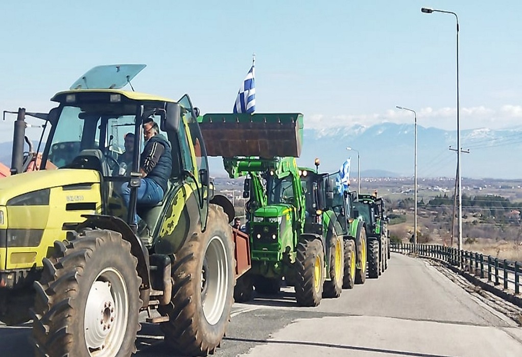 Αγρότες: Ετοιμάζονται για μπλόκα στην Εθνική – Πού θα βγάλουν τα τρακτέρ