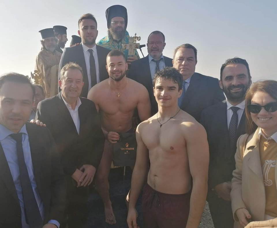 Δημήτρης Χαρίτου: “Άγια Θεοφάνεια” (photos) -“Εύχομαι να ξημερώσει μια καινούργια μέρα ευημερίας και δικαιοσύνης παντού” Δημήτρης Χαρίτου: “Άγια Θεοφάνεια” (photos) -“Εύχομαι να ξημερώσει μια καινούργια μέρα ευημερίας και δικαιοσύνης παντού”