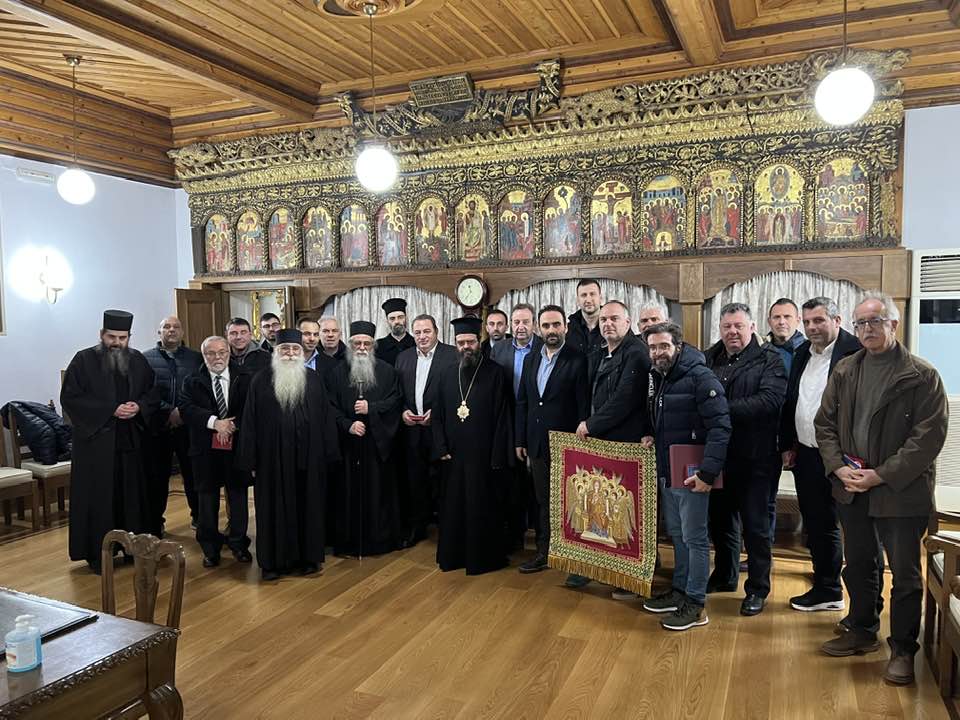 Ευριπίδης Στυλιανίδης από Καρυές Αγίου Όρους: “Τους ευχαριστήσαμε για την επίσκεψη της εικόνας “Άξιον Εστί” στην Κομοτηνή Ευριπίδης Στυλιανίδης από Καρυές Αγίου Όρους: “Τους ευχαριστήσαμε για την επίσκεψη της εικόνας “Άξιον Εστί” στην Κομοτηνή