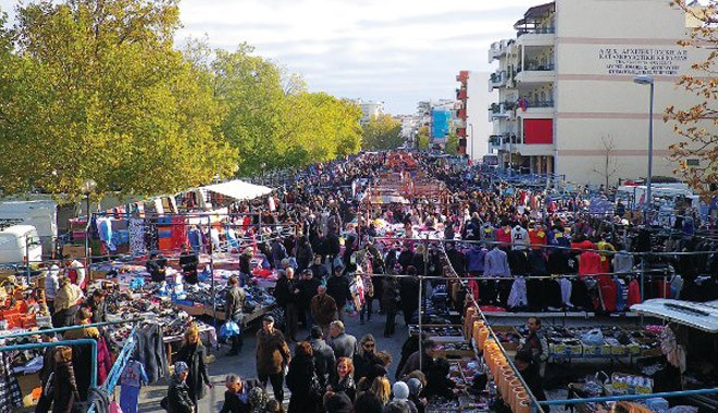 Εξιχνιάστηκαν 30 περιπτώσεις κλοπών που διέπραξαν έξι αλλοδαποί σε χώρους διεξαγωγής λαϊκών αγορών