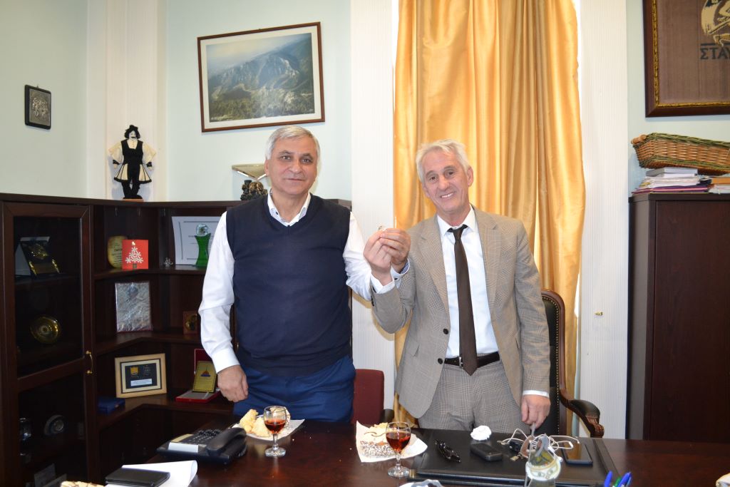 Ο Δήμαρχος Ξάνθης στην κοπή της βασιλόπιτας της Δ.Ε Σταυρούπολης Ο Δήμαρχος Ξάνθης στην κοπή της βασιλόπιτας της Δ.Ε Σταυρούπολης