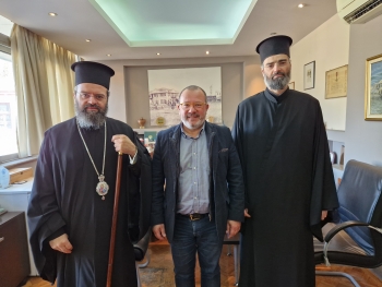 Ο Μητροπολίτης Μαρωνείας επισκέφτηκε το Δήμαρχο Κομοτηνής Ο Μητροπολίτης Μαρωνείας επισκέφτηκε το Δήμαρχο Κομοτηνής