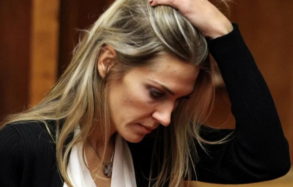 Καϊλή: ”Δεν αντέχω μακριά από την κόρη μου. Καταρρέω……” Καϊλή: ”Δεν αντέχω μακριά από την κόρη μου. Καταρρέω……”