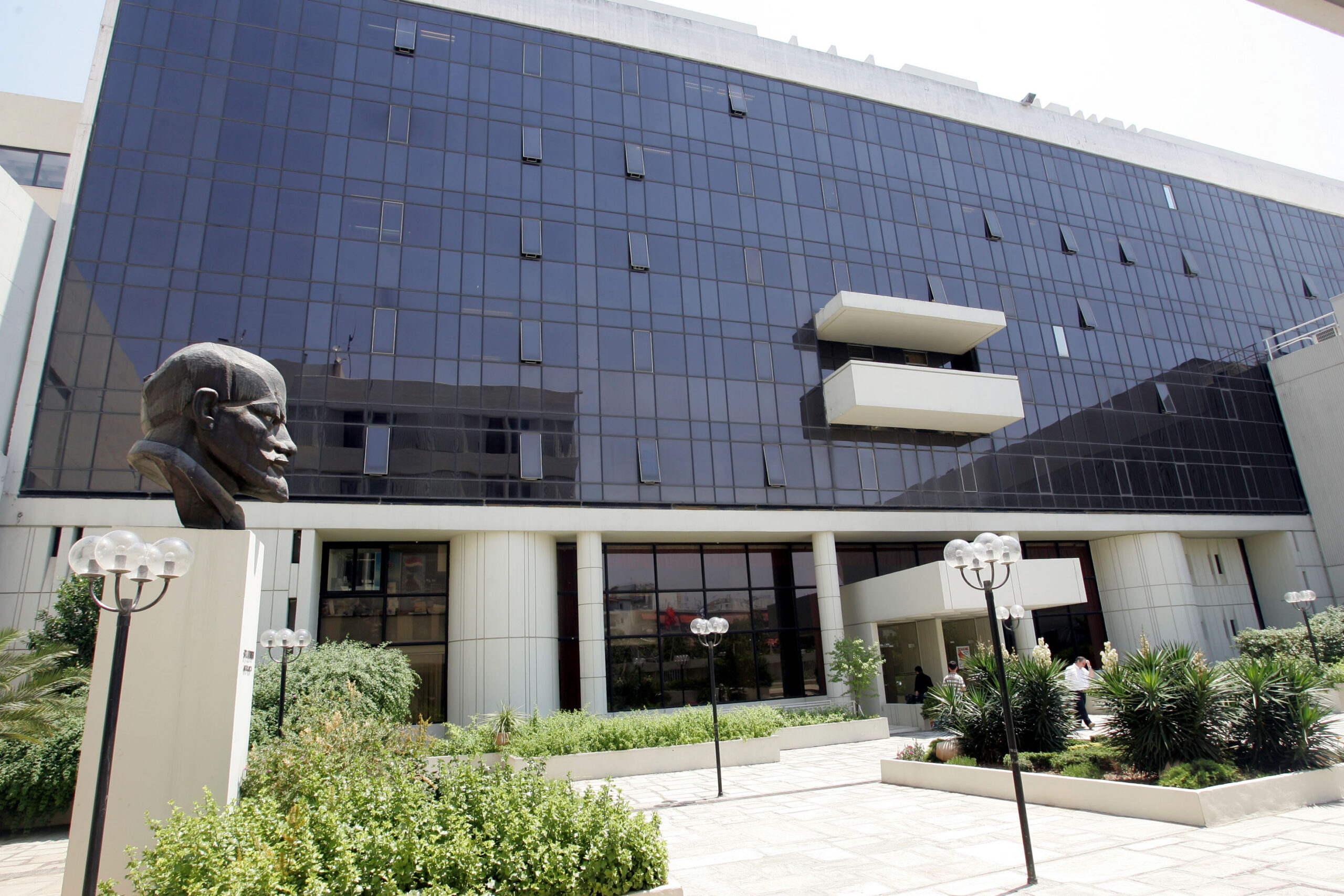 ΚΚΕ: «Θα καταψηφίσουμε την κυβέρνηση – Η πραγματική μομφή του λαού θα κριθεί με την ψήφο του» ΚΚΕ: «Θα καταψηφίσουμε την κυβέρνηση – Η πραγματική μομφή του λαού θα κριθεί με την ψήφο του»
