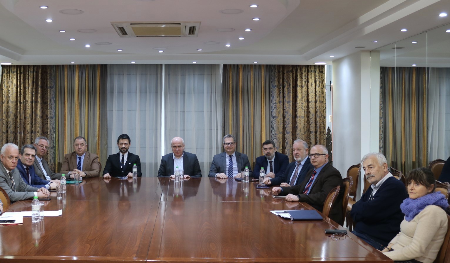 Ξεκινά η μελέτη των αρδευτικών δικτύων του Φράγματος Μαρμαρά… Υπογράφηκε η σχετική σύμβαση από τον Περιφερειάρχη Χρήστο Μέτιο και την ανάδοχο εταιρεία Ξεκινά η μελέτη των αρδευτικών δικτύων του Φράγματος Μαρμαρά… Υπογράφηκε η σχετική σύμβαση από τον Περιφερειάρχη Χρήστο Μέτιο και την ανάδοχο εταιρεία