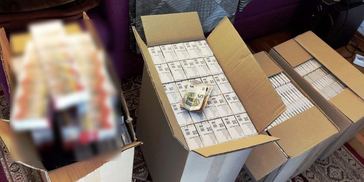 Θεσσαλονίκη: Γυναίκες έκρυβαν σχεδόν 10.000 πακέτα λαθραία τσιγάρα σε διαμέρισμα και αποθήκη Θεσσαλονίκη: Γυναίκες έκρυβαν σχεδόν 10.000 πακέτα λαθραία τσιγάρα σε διαμέρισμα και αποθήκη