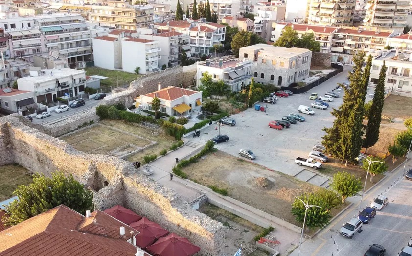 Το Βατερλό του πάρκινγκ στην Κομοτηνή Το Βατερλό του πάρκινγκ στην Κομοτηνή