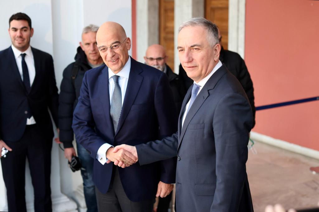 Στ. Καλαφάτης: «Με την παροχή συνδρομής για τη διάσωση εγκλωβισμένων στην Τουρκία δείξαμε πώς αντιλαμβανόμαστε ότι οφείλουν να συμπεριφέρονται οι γείτονες» Στ. Καλαφάτης: «Με την παροχή συνδρομής για τη διάσωση εγκλωβισμένων στην Τουρκία δείξαμε πώς αντιλαμβανόμαστε ότι οφείλουν να συμπεριφέρονται οι γείτονες»