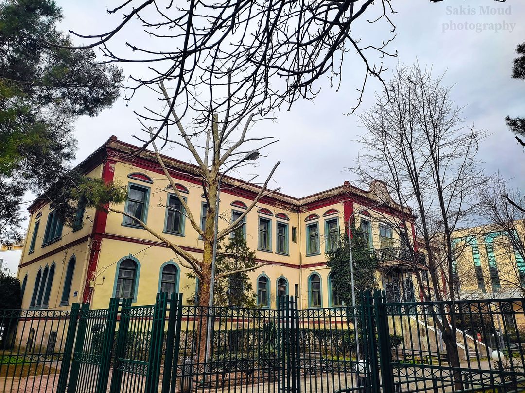 Στη Βουλή συζητήθηκε επίκαιρη ερώτηση του Δημήτρη Χαρίτου για το παλιό Δικαστικό Μέγαρο Κομοτηνής Στη Βουλή συζητήθηκε επίκαιρη ερώτηση του Δημήτρη Χαρίτου για το παλιό Δικαστικό Μέγαρο Κομοτηνής