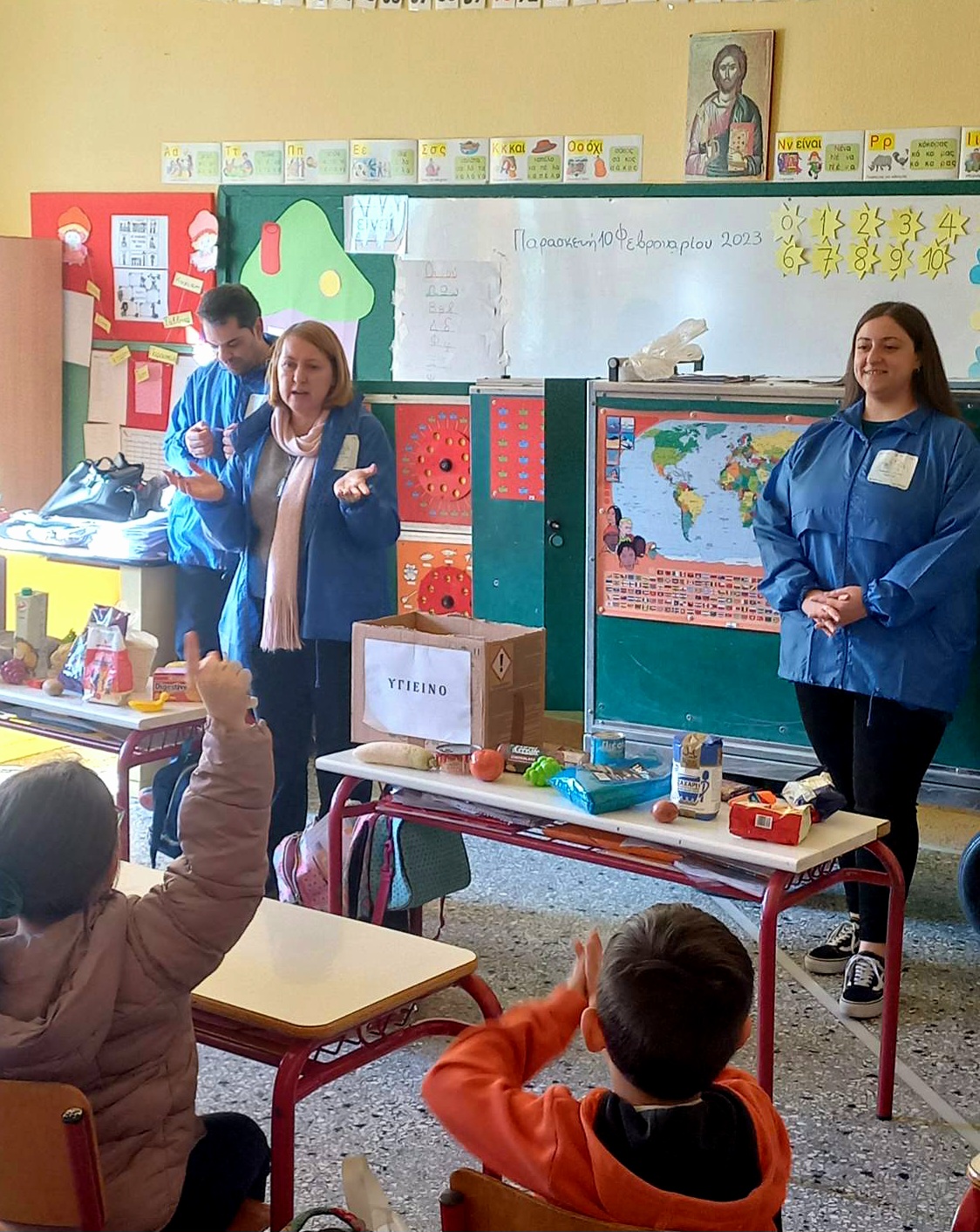 Παιχνίδι και μάθηση από «Το Mobile School Ταξιδεύει» για Πενήντα επτά παιδιά του 8ου Δημοτικού Σχολείου Παιχνίδι και μάθηση από «Το Mobile School Ταξιδεύει» για Πενήντα επτά παιδιά του 8ου Δημοτικού Σχολείου