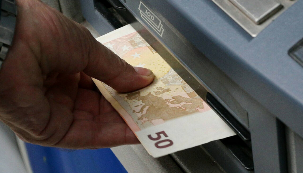 Επίδομα 200-300 ευρώ, με έντονο άρωμα εκλογών,  στους συνταξιούχους που δεν πήραν αυξήσεις
