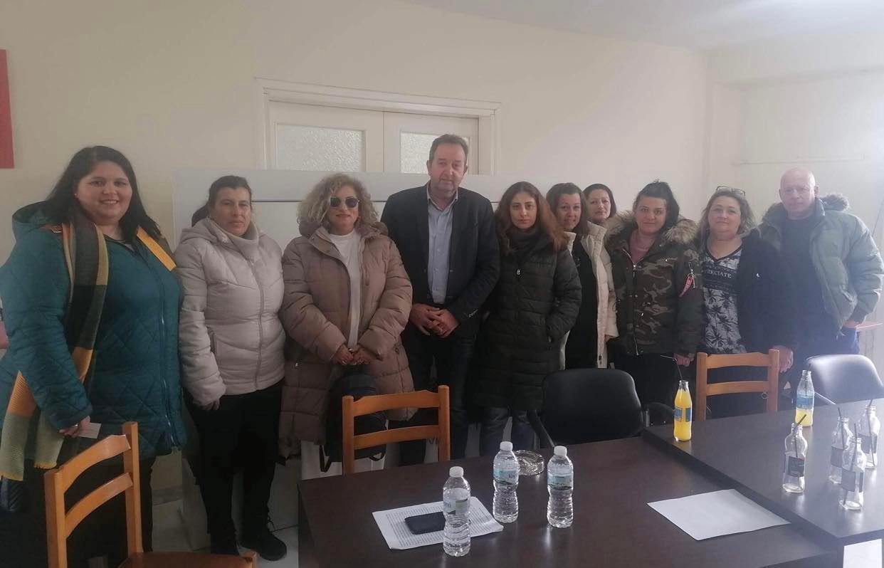 Ο βουλευτής Ροδόπης ΣΥΡΙΖΑ-ΠΣ Δημήτρης Χαρίτου ζητά από τον υπουργό Υγείας να επανέλθουν στη δουλειά τους οι 26 εργαζόμενοι/ες με συμβάσεις ΙΔΟΧ στην καθαριότητα του Σισμανόγλειου Νοσοκομείου Κομοτηνής Ο βουλευτής Ροδόπης ΣΥΡΙΖΑ-ΠΣ Δημήτρης Χαρίτου ζητά από τον υπουργό Υγείας να επανέλθουν στη δουλειά τους οι 26 εργαζόμενοι/ες με συμβάσεις ΙΔΟΧ στην καθαριότητα του Σισμανόγλειου Νοσοκομείου Κομοτηνής