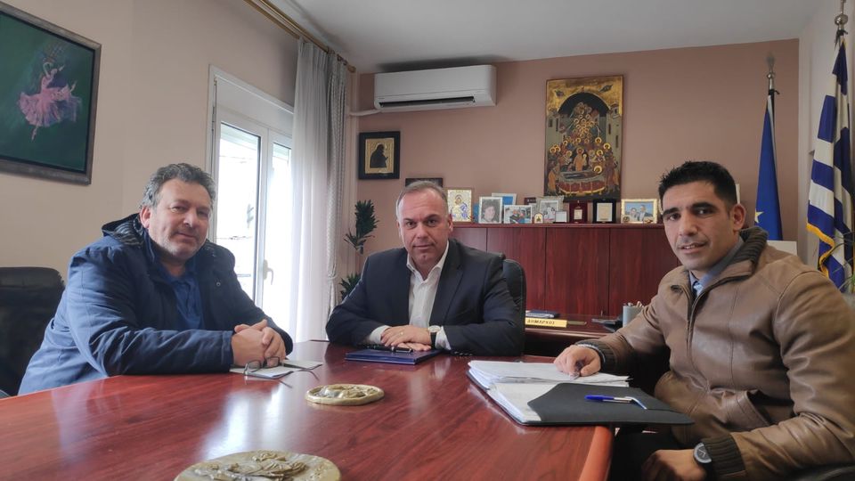 Συνάντηση του Δημάρχου Θάσου με τον Πρόεδρο της Ένωσης Π.Λ.Σ ΑΜΘ Συνάντηση του Δημάρχου Θάσου με τον Πρόεδρο της Ένωσης Π.Λ.Σ ΑΜΘ