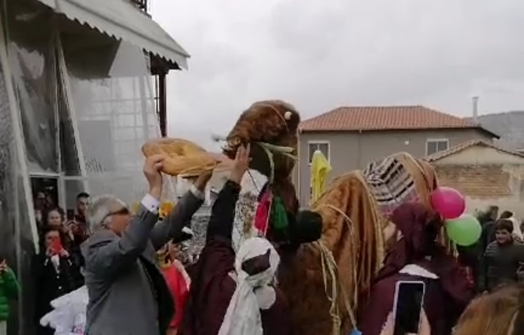 Το έθιμο της Καμήλας αναβίωσε στην ορεινή Σταυρούπολη Το έθιμο της Καμήλας αναβίωσε στην ορεινή Σταυρούπολη