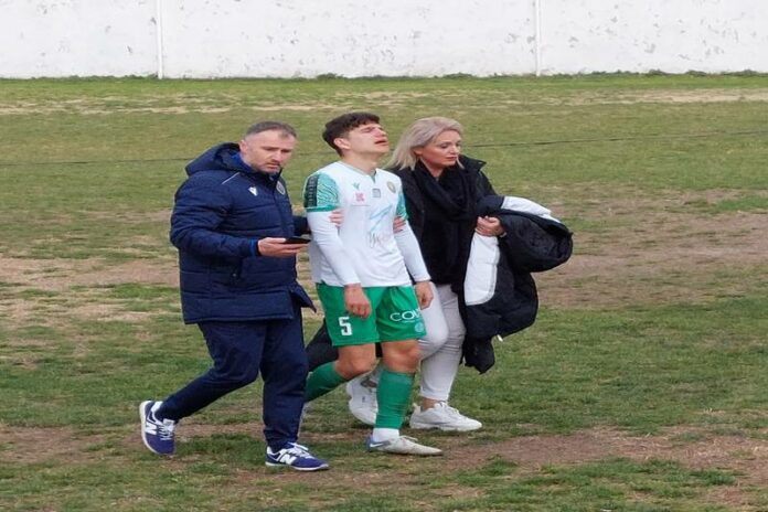 Γ’ Εθνική: Από το γήπεδο στο… Νοσοκομείο Ξάνθης για δυο ώρες με διάσειση ο Σαπνάρας του Πανθρακικού