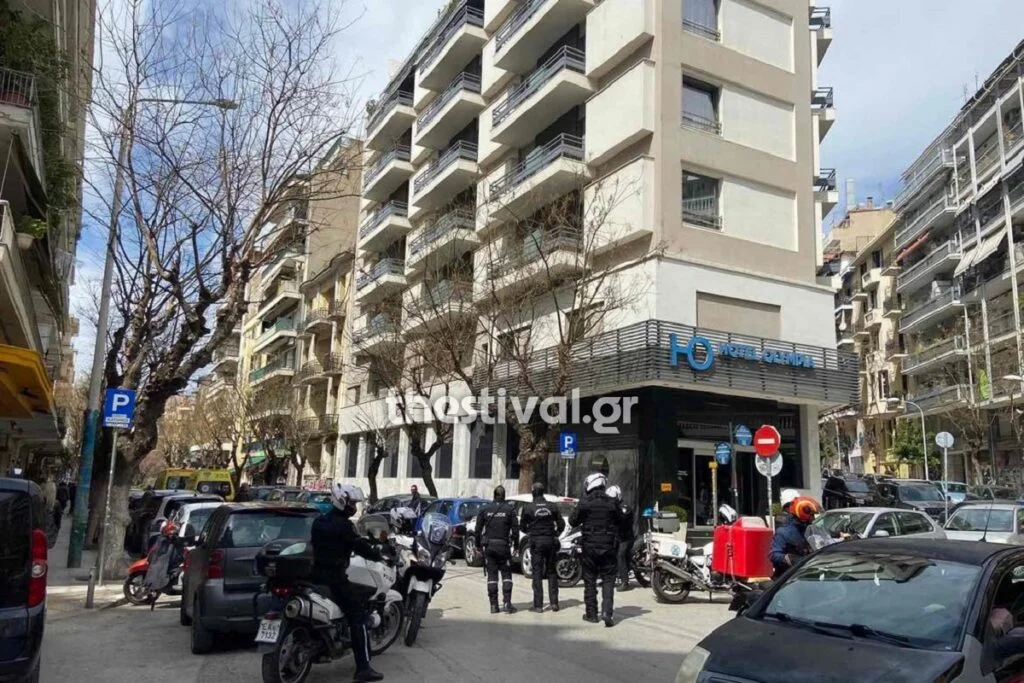 Θεσσαλονίκη: Νεκρή γυναίκα που έπεσε από ταράτσα 4όροφης πολυκατοικίας