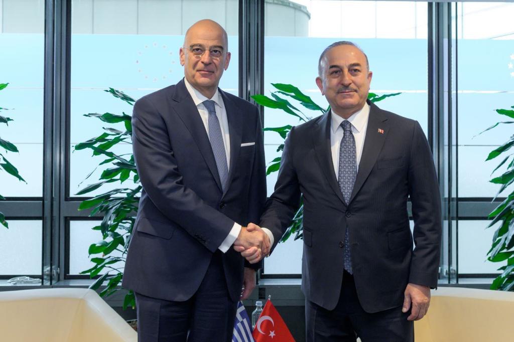 Ελλάδα-Τουρκία: Μετά τις τραγωδίες άλλαξε η ατμόσφαιρα στις σχέσεις των δύο χωρών- Σε θερμό κλίμα η συνάντηση Δένδια-Τσαβούσογλου Ελλάδα-Τουρκία: Μετά τις τραγωδίες άλλαξε η ατμόσφαιρα στις σχέσεις των δύο χωρών- Σε θερμό κλίμα η συνάντηση Δένδια-Τσαβούσογλου