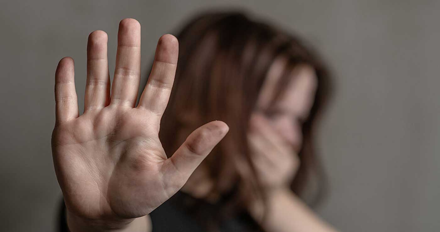 Ρόδος: 24χρονη κατήγγειλε ψευδώς τον πατέρα της για βιασμό, επειδή της το ζήτησε ο Αλβανός σύντροφός της ως απόδειξη της αγάπης της Ρόδος: 24χρονη κατήγγειλε ψευδώς τον πατέρα της για βιασμό, επειδή της το ζήτησε ο Αλβανός σύντροφός της ως απόδειξη της αγάπης της