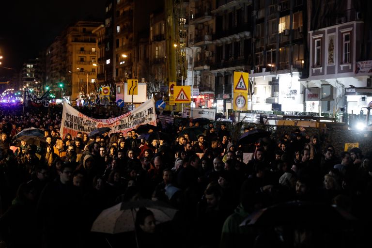 Τι μεταδίδουν τα Διεθνή ΜΜΕ για τις διαδηλώσεις του κόσμου και τις απεργίες των σιδηροδρομικών στην Ελλάδα μετά το τραγικό δυστύχημα στα Τέμπη