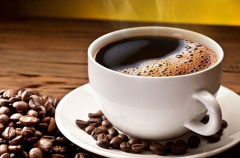 Ποιες τροφές δεν πρέπει να αναμιγνύονται με τον πρωινό καφέ μας- Τι τον εξουδετερώνει στο στομάχι