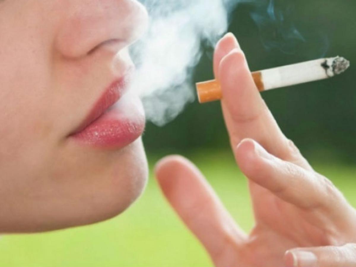 Είστε καπνιστές; Χρειάζεστε αυτές τις 4 βιταμίνες που βοηθούν τους πνεύμονές σας να παραμείνουν υγιείς Είστε καπνιστές; Χρειάζεστε αυτές τις 4 βιταμίνες που βοηθούν τους πνεύμονές σας να παραμείνουν υγιείς