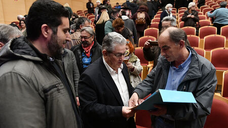 Δημήτρης Κουτσούμπας: Οπως αγωνιστήκαμε να πάμε και στις κάλπες, με το ψηφοδέλτιο του ΚΚΕ στο χέρι Δημήτρης Κουτσούμπας: Οπως αγωνιστήκαμε να πάμε και στις κάλπες, με το ψηφοδέλτιο του ΚΚΕ στο χέρι