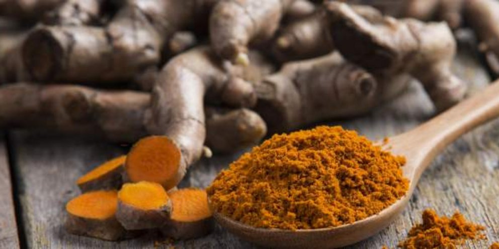 Φυσικό ρόφημα με κουρκουμά και νερό: ένα ποτό που ενισχύει την υγεία Φυσικό ρόφημα με κουρκουμά και νερό: ένα ποτό που ενισχύει την υγεία