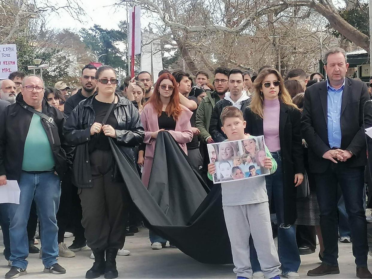 Μήνυμα βουλευτή Ροδόπης ΣΥΡΙΖΑ-ΠΣ Δημήτρη Χαρίτου από την συγκέντρωση στην κεντρική πλατεία Κομοτηνής Μήνυμα βουλευτή Ροδόπης ΣΥΡΙΖΑ-ΠΣ Δημήτρη Χαρίτου από την συγκέντρωση στην κεντρική πλατεία Κομοτηνής