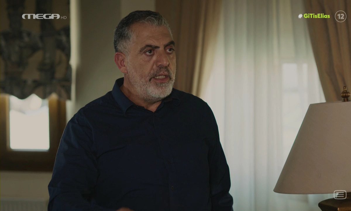 Η γη της ελιάς: Ο Δημοσθένης βγάζει όπλο στον Λεωνίδα Η γη της ελιάς: Ο Δημοσθένης βγάζει όπλο στον Λεωνίδα
