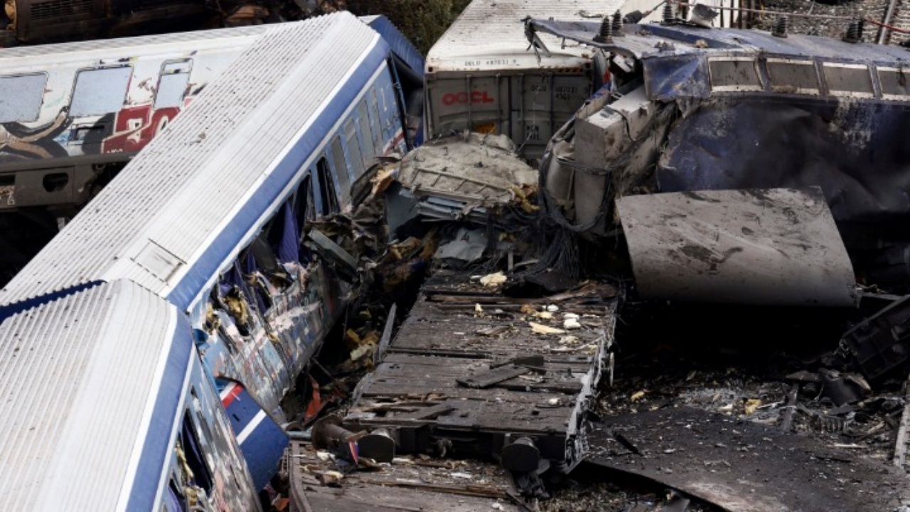 Τέμπη: Ελεύθερος με περιοριστικούς όρους ο έμπειρος σταθμάρχης Τέμπη: Ελεύθερος με περιοριστικούς όρους ο έμπειρος σταθμάρχης