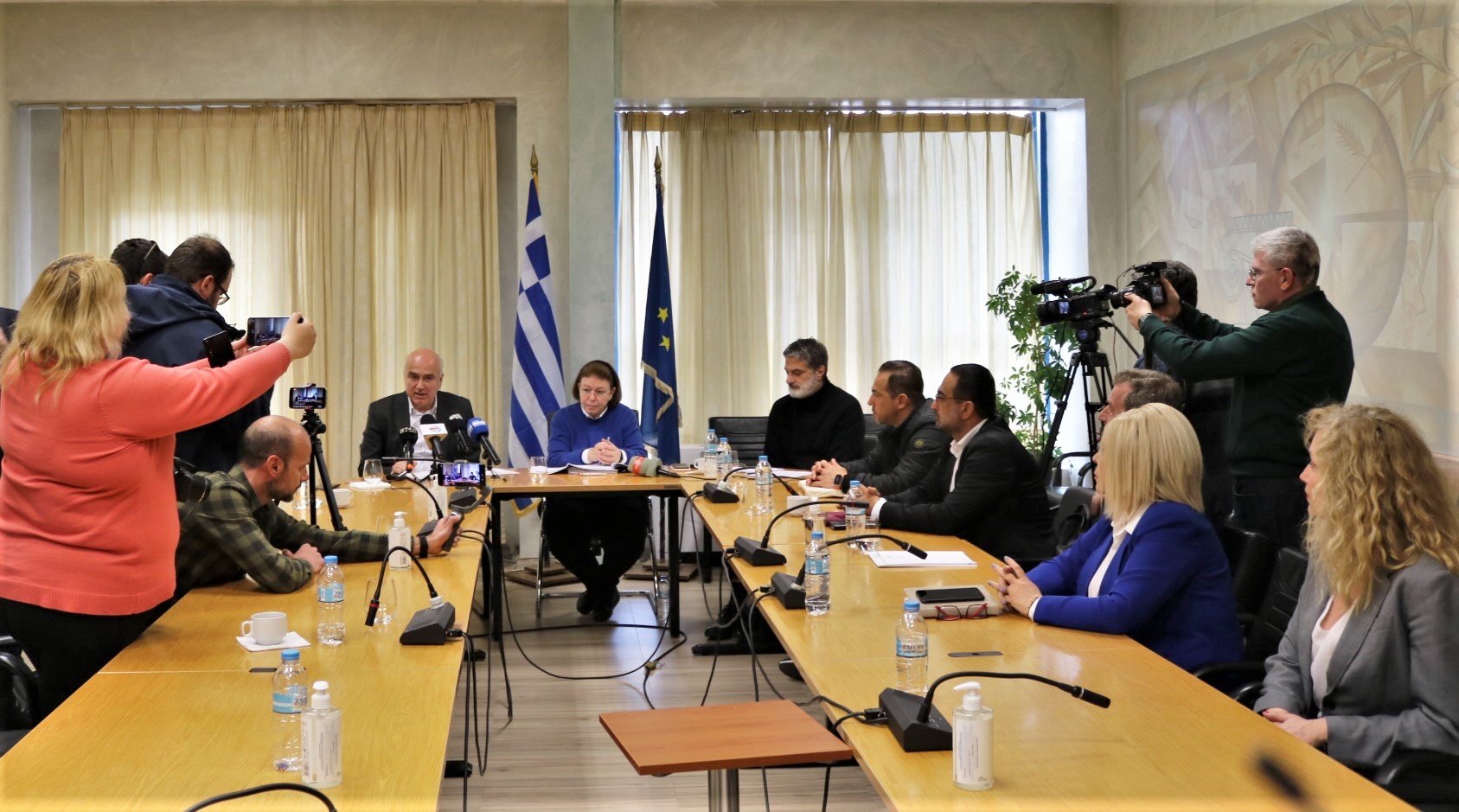 Περιφερειακή Σύνθεση : «Ο Χρ. Μέτιος συσκέπτεται με Υπουργούς με μοναδικό σκοπό … την έκδοση Δελτίων Τύπου χωρίς ουσιαστικό νόημα» Περιφερειακή Σύνθεση : «Ο Χρ. Μέτιος συσκέπτεται με Υπουργούς με μοναδικό σκοπό … την έκδοση Δελτίων Τύπου χωρίς ουσιαστικό νόημα»
