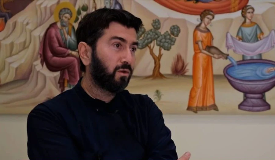 Ετοιμάζει μηνύσεις: O πατέρας Αντώνιος περνάει στην αντεπίθεση Ετοιμάζει μηνύσεις: O πατέρας Αντώνιος περνάει στην αντεπίθεση