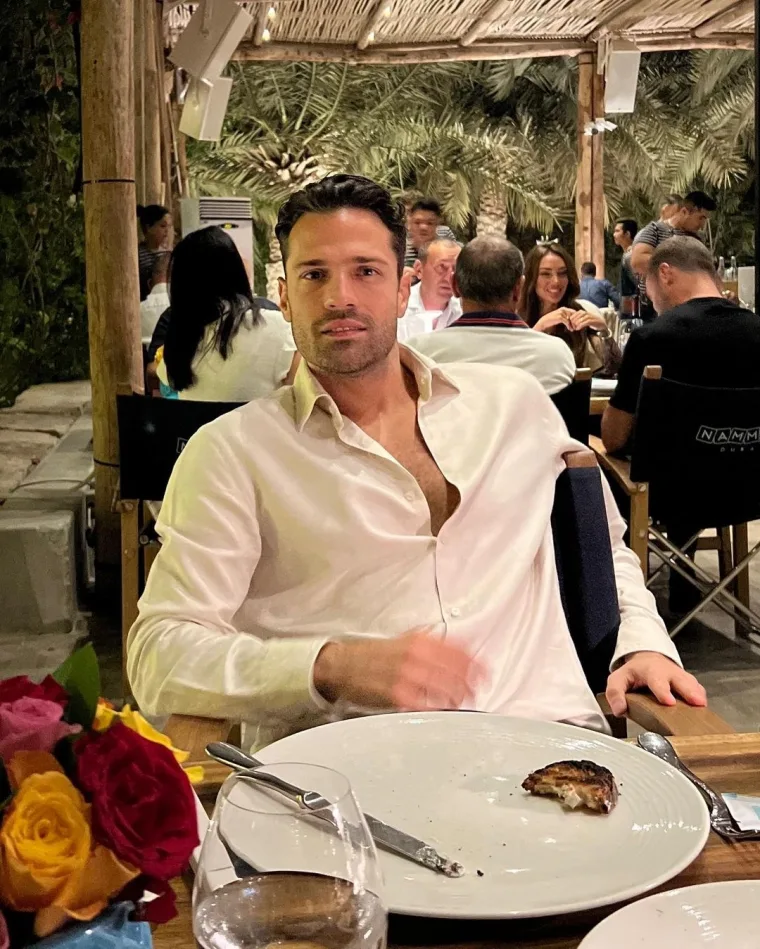 Κωνσταντίνος Αργυρός: «Δε γεννήθηκα καλός τραγουδιστής, οι εταιρείες έλεγαν “μην ασχολείστε με αυτόν»