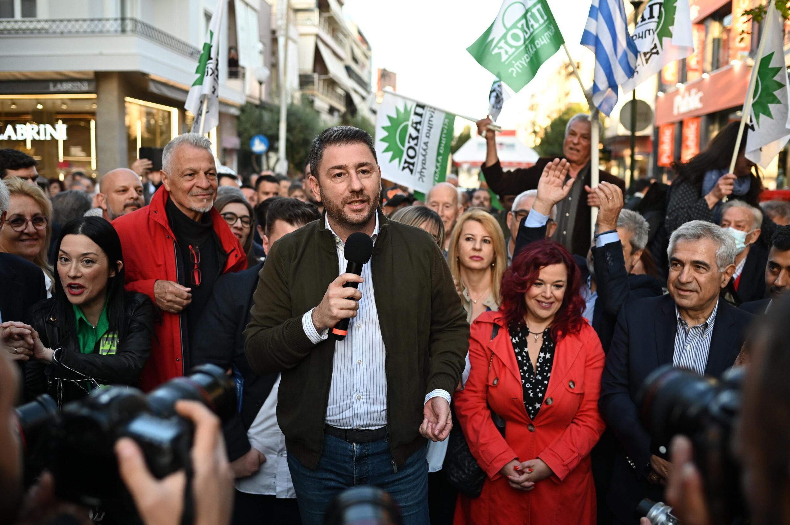 Ανδρουλάκης: “Για το ΠΑΣΟΚ το σημαντικότερο εθνικό ζήτημα είναι το δημογραφικό”-“O κ.Μητσοτάκης προσπαθεί να φτιάξει “ψευτοδιλήμματα” Ανδρουλάκης: “Για το ΠΑΣΟΚ το σημαντικότερο εθνικό ζήτημα είναι το δημογραφικό”-“O κ.Μητσοτάκης προσπαθεί να φτιάξει “ψευτοδιλήμματα”